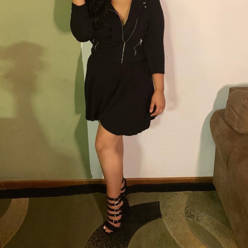 BLACK HEELS
